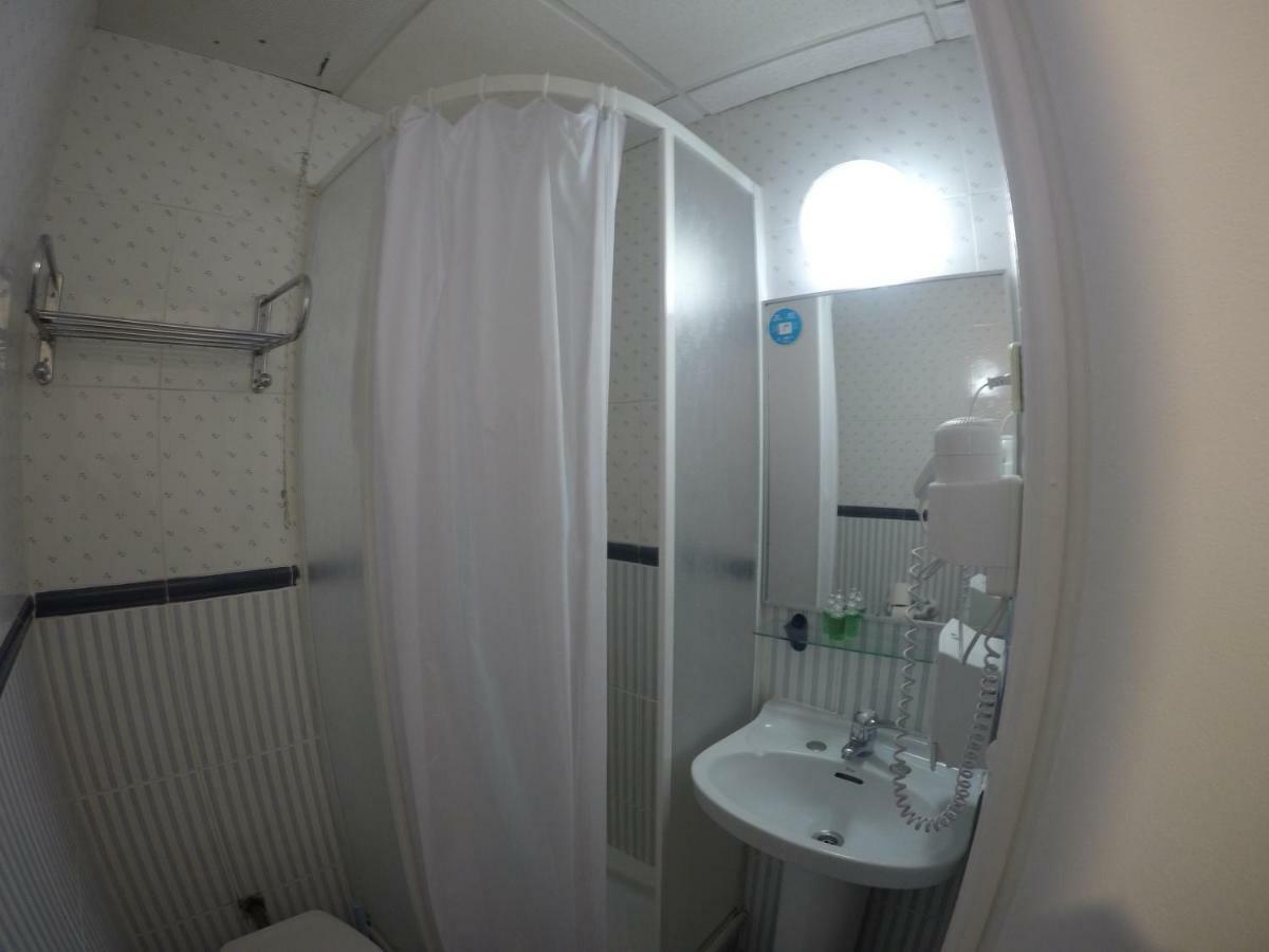 Hostal Los Perales Madryt Zewnętrze zdjęcie
